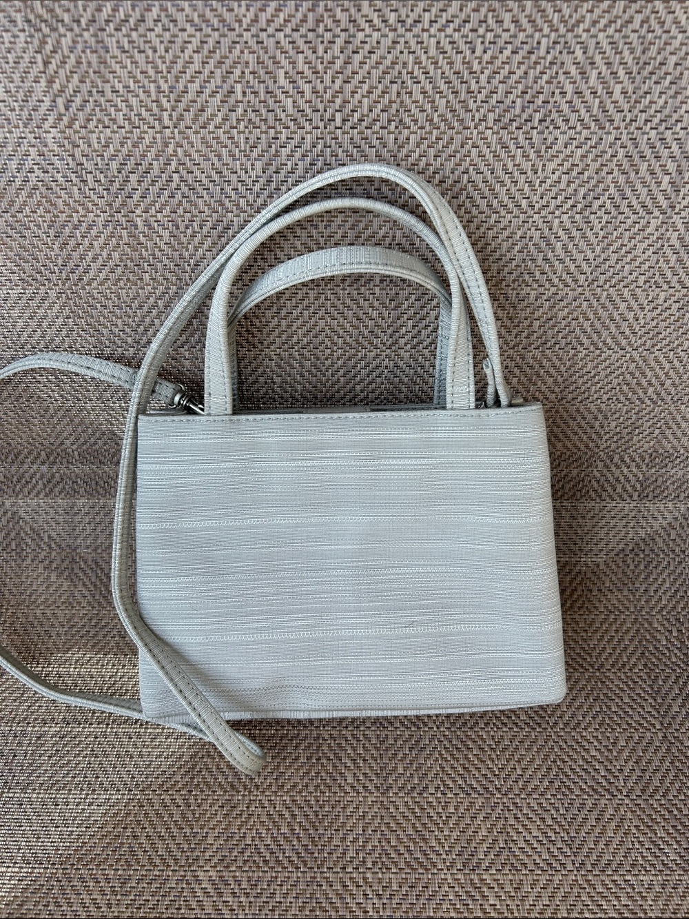 FOSSIL light gray/silver Minimalist woven Crossbody.